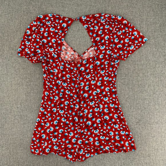 Forever 21 Cute Short Romper Medium Short Sleeve Low V-Neck Buttons Open Back - Picture 11 of 13